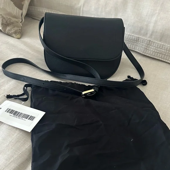 Quince Classic Black Crossbody Bag - Picture 2 of 5